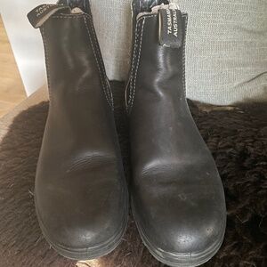 Blundstone Women's 1448 Chelsea Boot (EUC)